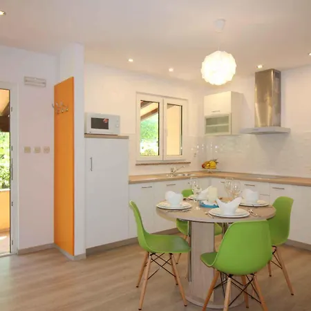 Δωμάτια σε οικογενειακή κατοικία Homes In - Istrien 10143 Πόρετς