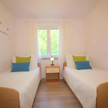 Homes In - Istrien 10143 Habitación en casa particular Poreč